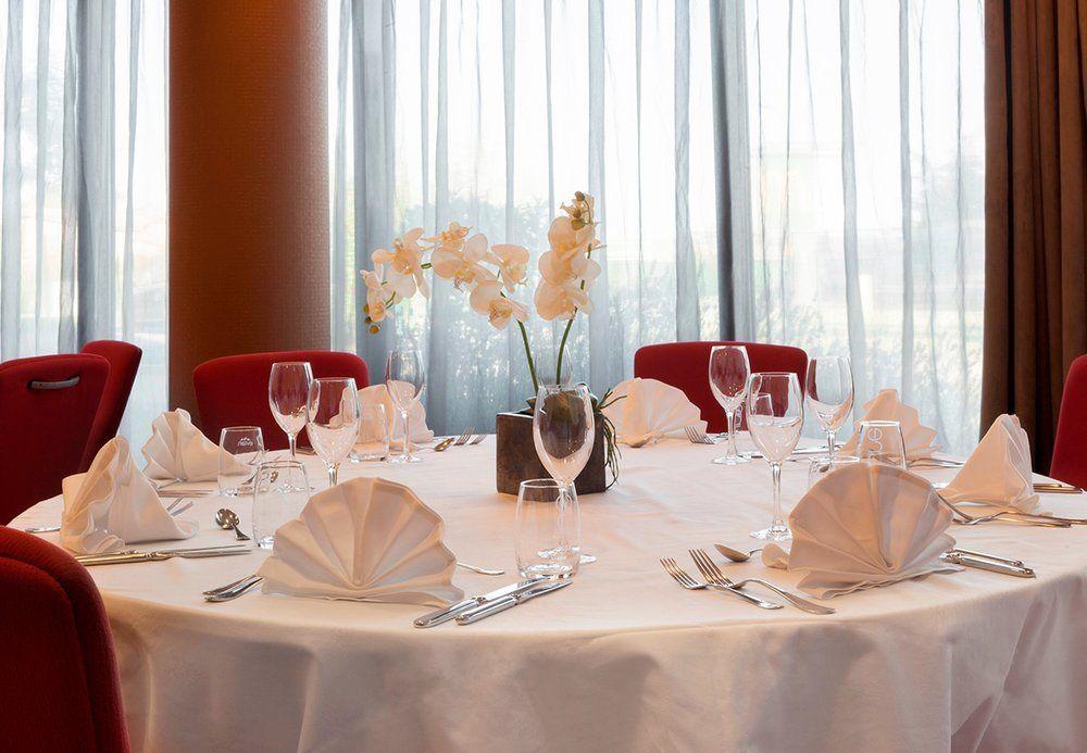 Courtyard By Marriott Toulouse Airport Hotell Exteriör bild
