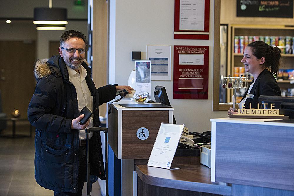 Courtyard By Marriott Toulouse Airport Hotell Exteriör bild