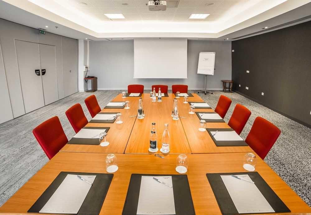Courtyard By Marriott Toulouse Airport Hotell Exteriör bild
