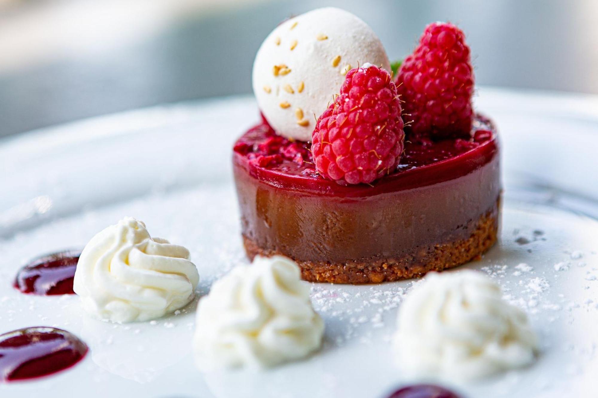 Courtyard By Marriott Toulouse Airport Hotell Exteriör bild