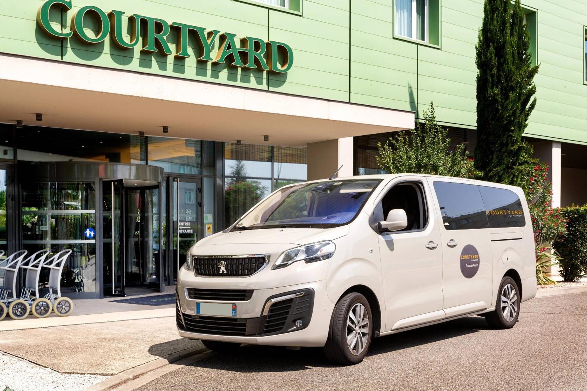 Courtyard By Marriott Toulouse Airport Hotell Exteriör bild