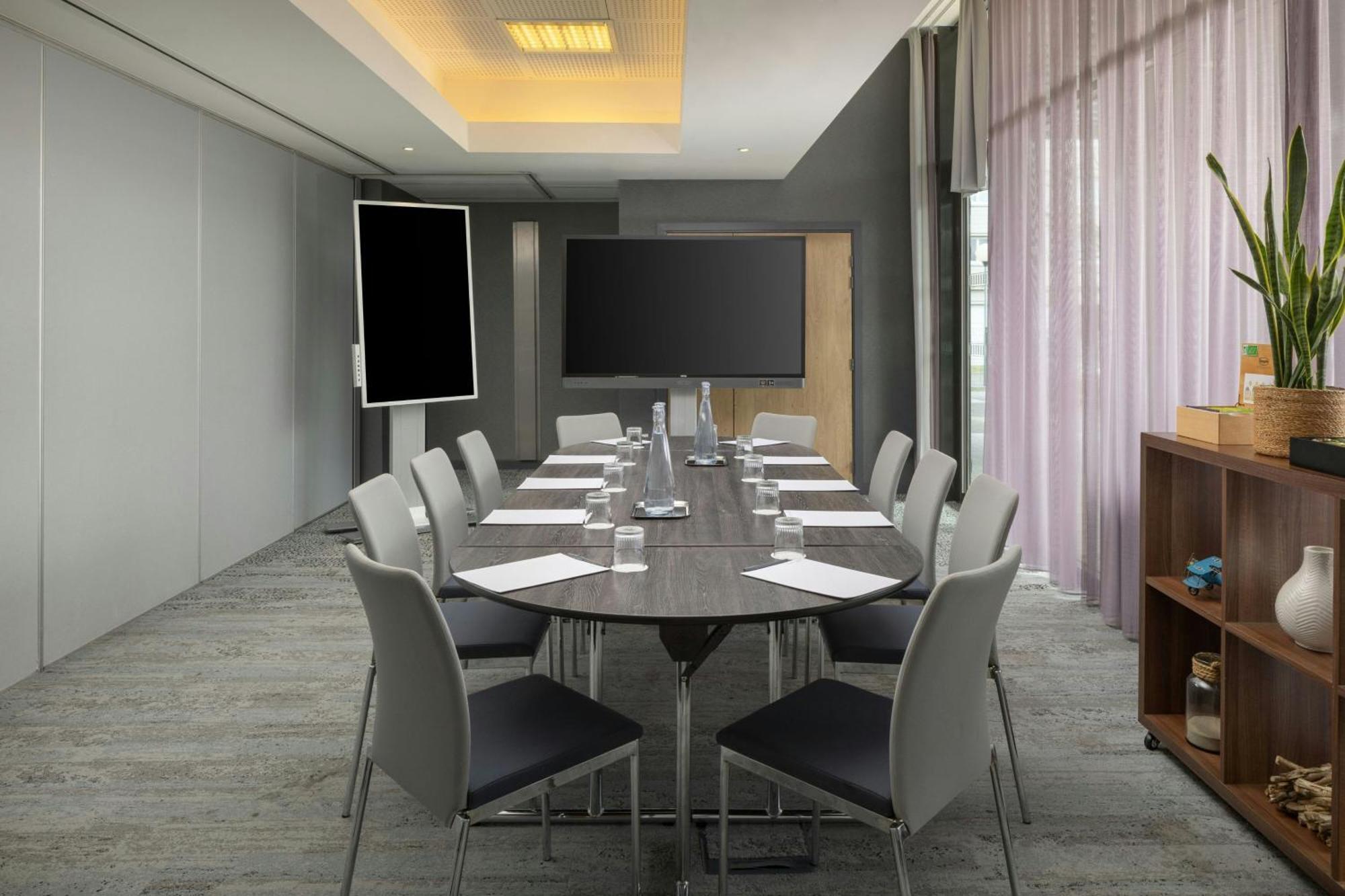 Courtyard By Marriott Toulouse Airport Hotell Exteriör bild