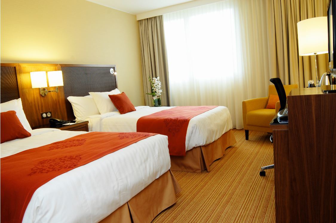 Courtyard By Marriott Toulouse Airport Hotell Rum bild
